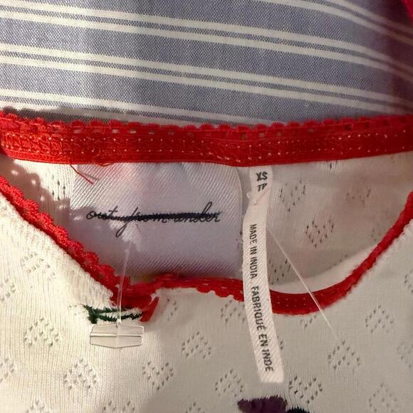 seUrban outfitters set out from under embroidered fruit - Picture 3 of 5